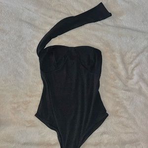 pretty little thing black body suit wore once size 2 stretchy and comfy!